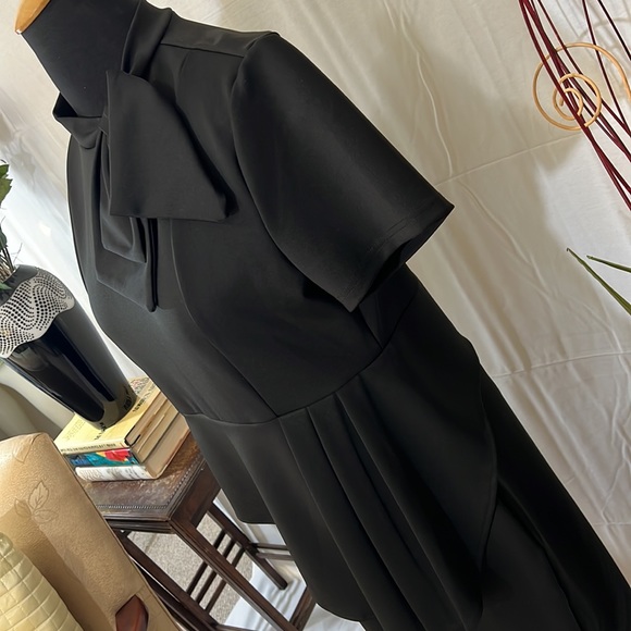 Black bow neck dress for the special occasion! - Picture 7 of 12